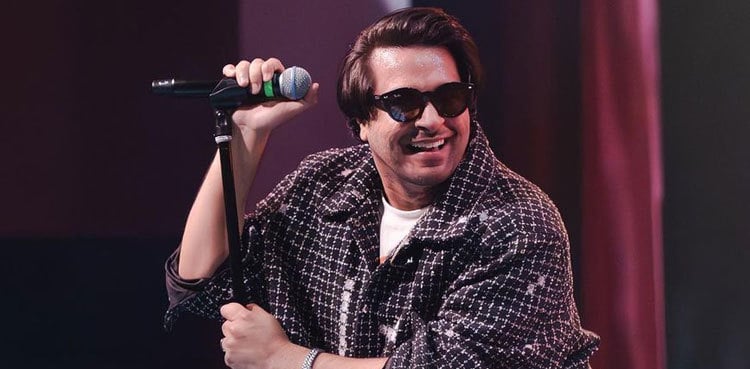 Asim Azhar hits back at body shamers with pictures