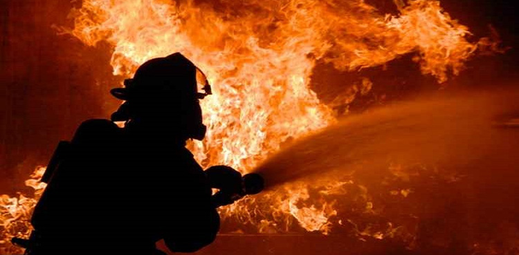 Massive fire breaks out in pharma company at Korangi