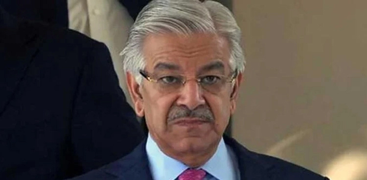 Khawaja Asif clarifies ‘govt not considering ban on PTI’