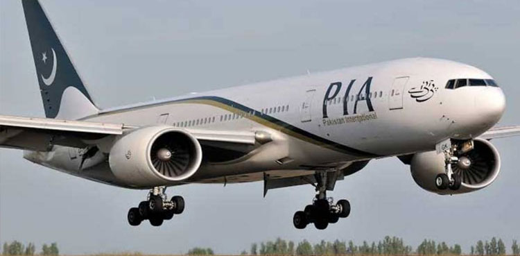 Rain disrupts flight schedule at Karachi airport