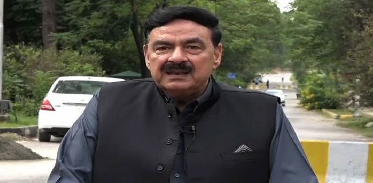 Sheikh Rasheed claims police raided his Islamabad residence