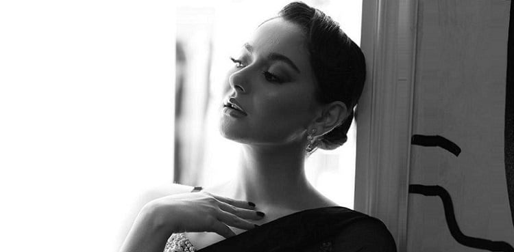 Hania Aamir drops jaws with her Saree glam