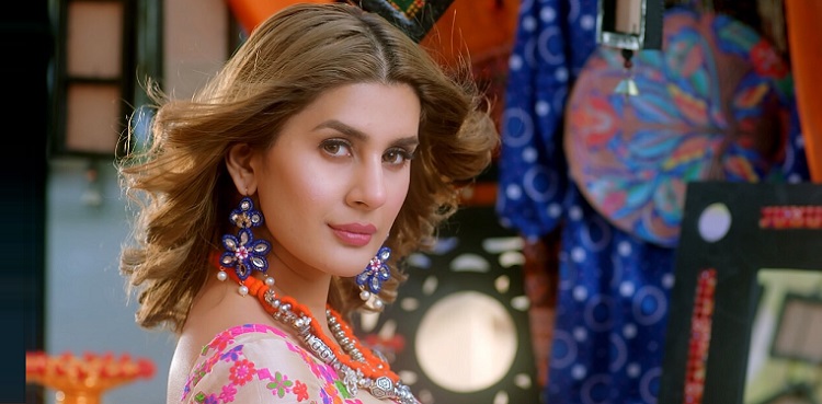 I will not do an item song again: Kubra Khan
