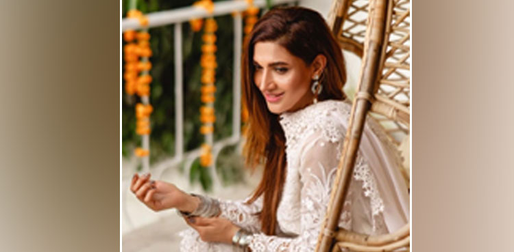 'Maine usko chor diya': Sana Fakhar's Instagram post goes viral