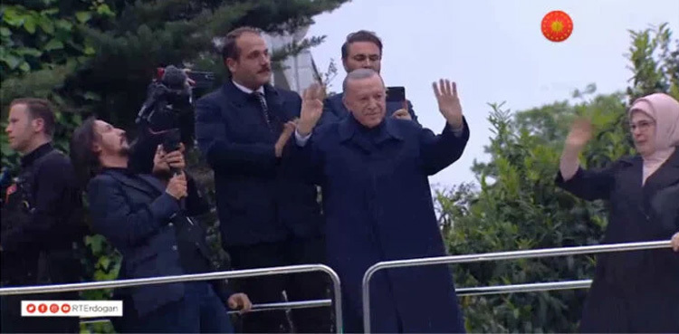 Erdogan claims victory in Turkiye’s presidential runoff polls