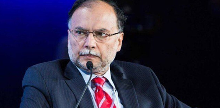 Ahsan Iqbal blames PPP's Naveed Qamar for hike in sugar prices