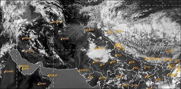 Cyclone 'Biparjoy' on track to landfall between Karachi and Kutch