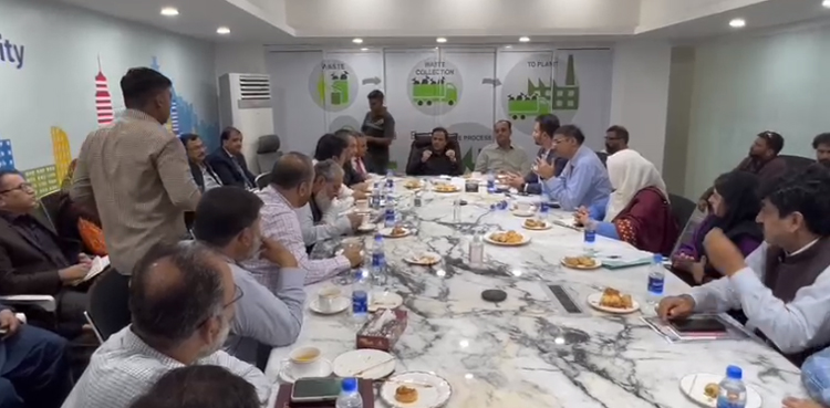 JI, PTI chairmen attend Karachi Mayor-led session for Eid arrangements