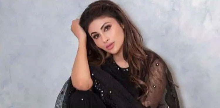 Mouni Roy's old video leaves social media speechless