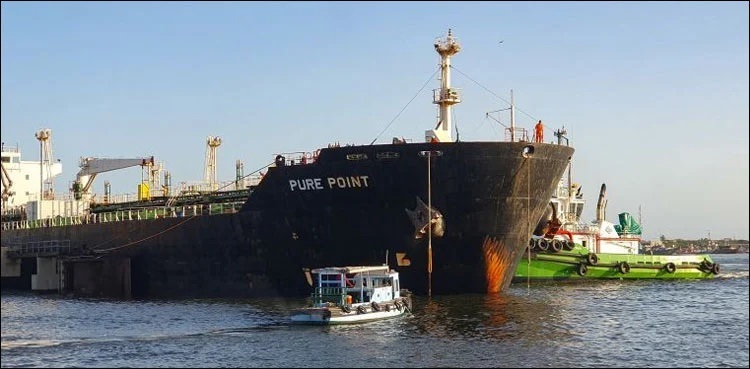 Pakistan completes extraction of Russian oil at Karachi port