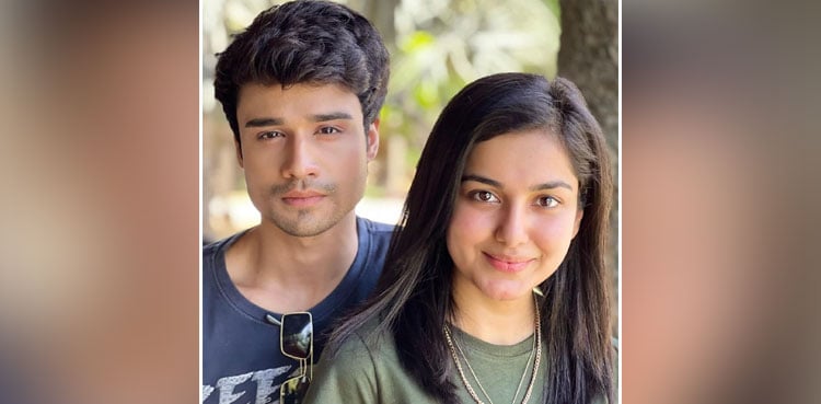 Tuba Anwar's picture with Fazal Hussain goes viral