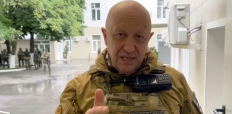 Wagner chief to leave Russia in deal to ease crisis