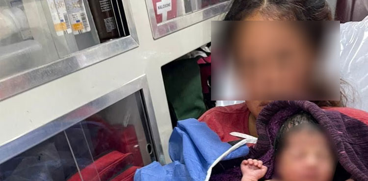 Bus of migrants help mother give birth in Mexico before being detained