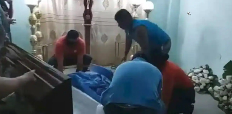 Woman who woke up in coffin during wake is really dead now
