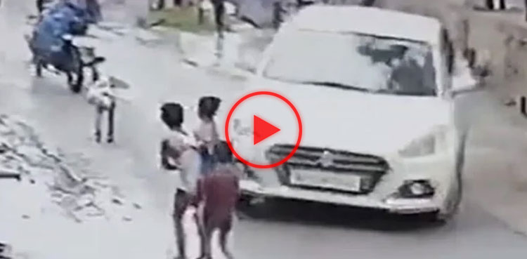 Man tries to crush children over enmity with father