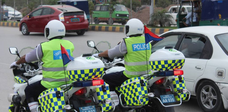 Peshawar man's vehicle stolen from outside traffic police picket