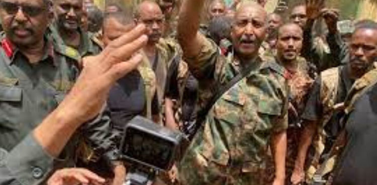 Sudan paramilitary chief demands army staff quit