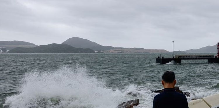 Typhoon Gaemi displaces nearly 300,000 in eastern China