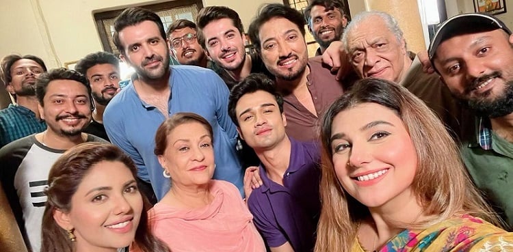'We love you': Javeria Saud shares a BTS picture with Baby baji