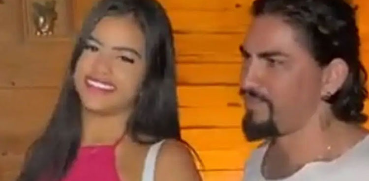 Woman falls in love with thief who stole her phone