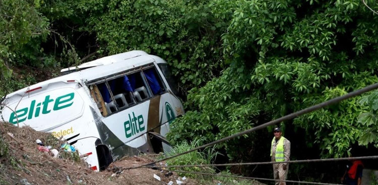18 dead as Mexican bus carrying foreign migrants crashes