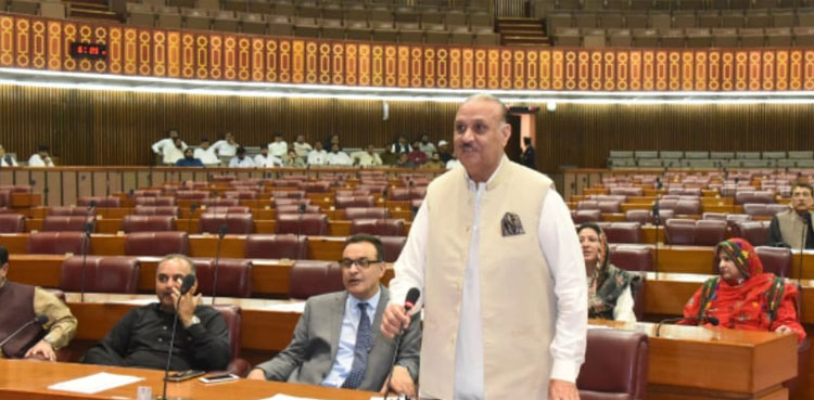 PTI expels 13 more leaders including Raja Riaz