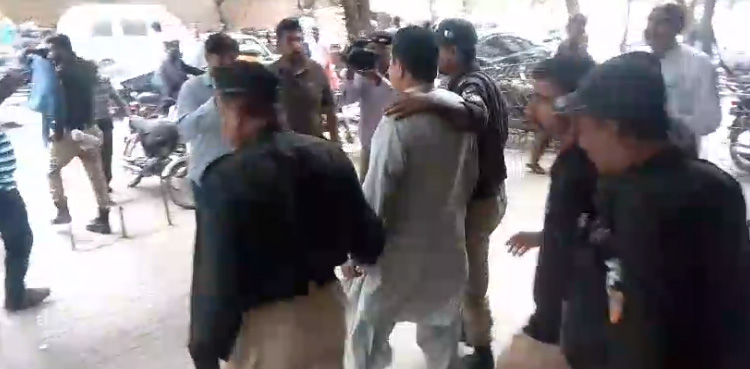 PIA privatization: Police arrests two union officials in Karachi