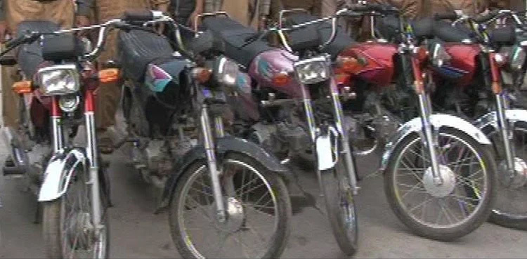 Karachi police busts gang involved in motorcycle theft