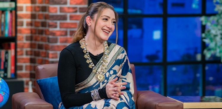 'I went blank AND...': Momina Iqbal recalls her first shoot experience