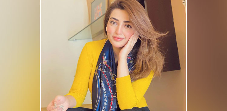 Nawal Saeed debuts new look with latest post