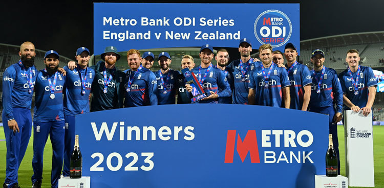 Dawid Malan stars as England hammer New Zealand in dead rubber fourth ODI