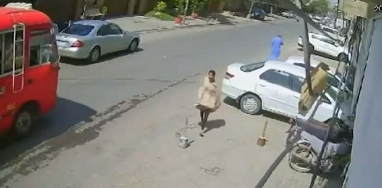 Police recover abducted teen girl from Karachi