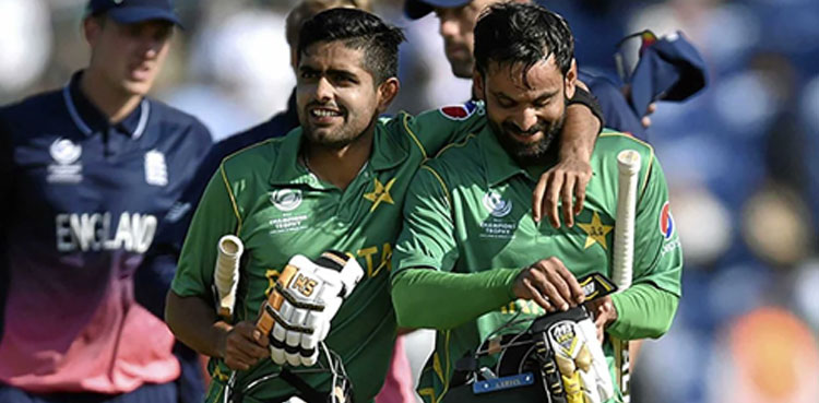 Mohammad Hafeez bats for Babar Azam amid criticism