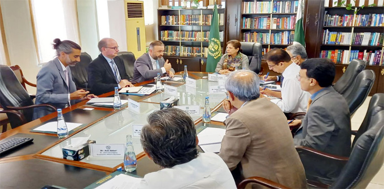 Finance Minister lauds World Bank's efforts for Pakistan’s economic stability