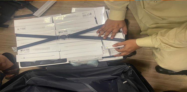 iPad, laptop smuggling bid foiled at Karachi airport