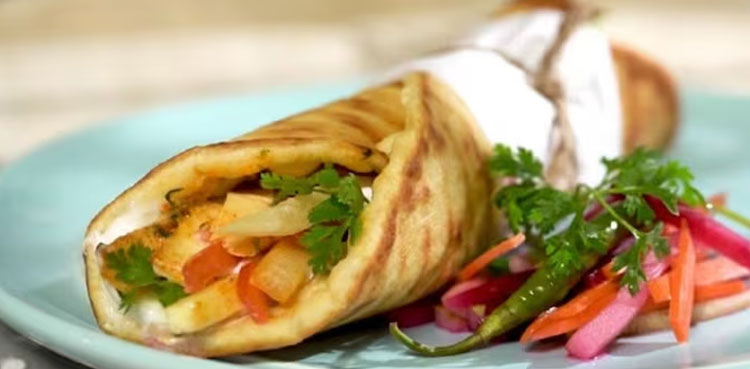 Schoolgirl dies after eating shawarma