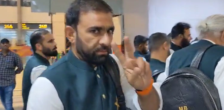 Iftikhar Ahmed's gesture on India arrival goes viral