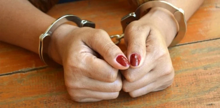 Woman arrested for smuggling drugs in DI Khan