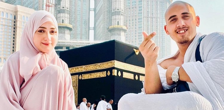 Momina Iqbal performs Umrah with brother