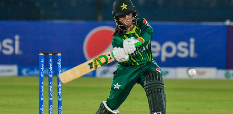 Pakistan beat South Africa in second WT20I to claim series