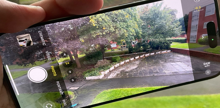 How to use new spirit level in iOS 17 camera app