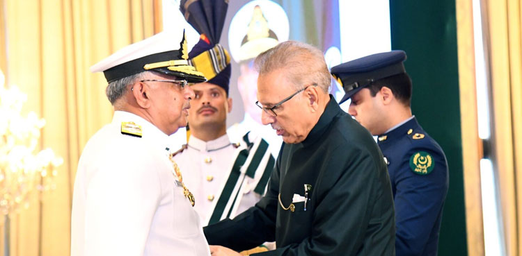 President Arif Alvi confers Nishan-e-Imtiaz on new naval chief