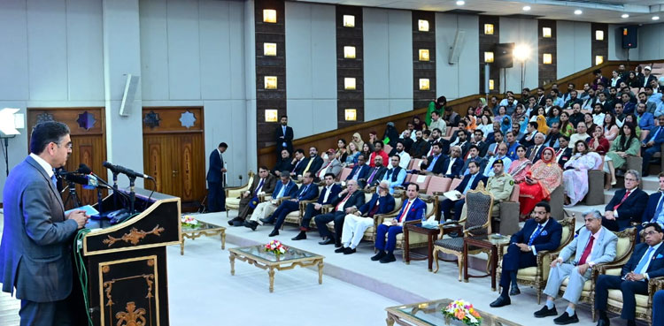 PM Kakar expresses resolve to achieve dream of polio-free Pakistan