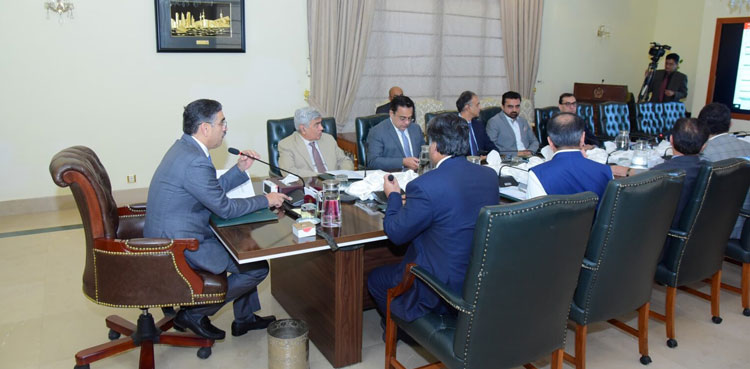 PM Kakar directs to ensure timely fertilizer supply for Rabi crop