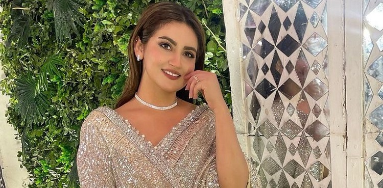 Hiba Bukhari's saree picture is a hit on social media