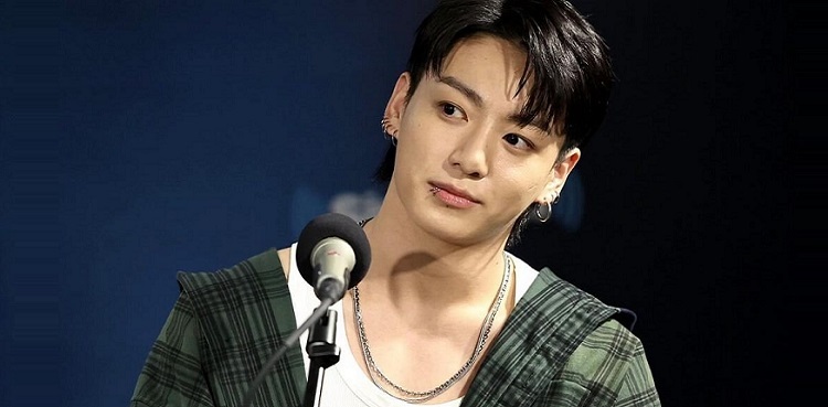 BTS star Jungkook leaves fans worried