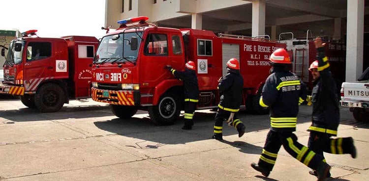 Karachi godown fire leaves labourer dead, two injured