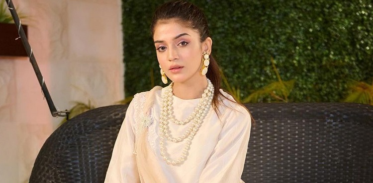 Laiba Khan enjoys UAE getaway with sister, mother: See pics