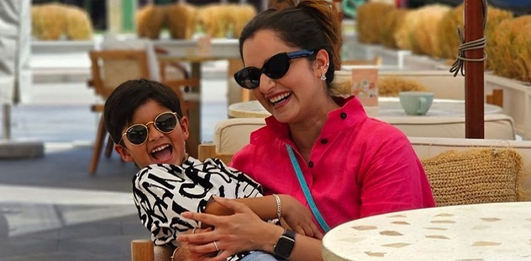 Sania Mirza dumps October photos with son Izhaan