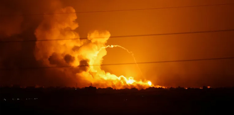 Heavy airstrikes by Israel after cutting off internet service across Gaza